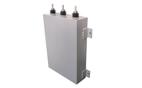 電容器的電容量一般是多少？可能與什么有關(guān)？