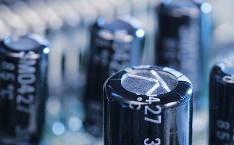 濾波電容器有哪些定點(diǎn)？如何應(yīng)用零件？