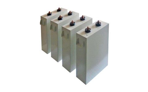 電容分別在直流、交流電路中，是如何充電放電的呢?